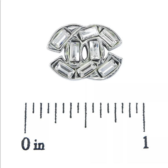 💯 Authentic CC Logos Rhinestone Earrings - Picture 2 of 5